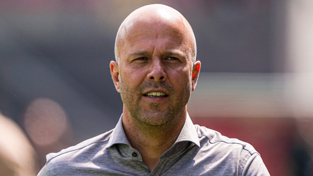 Arne Slott warned his players against complacency after Liverpool extended their lead at the top of the Premier League with a 6-3 win over Tottenham.