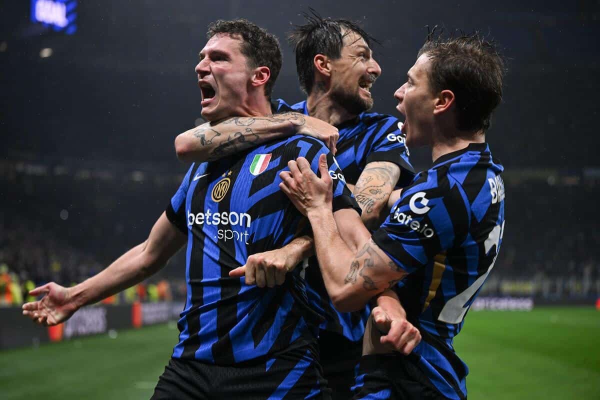 Inter got a big win to stay top of Serie A