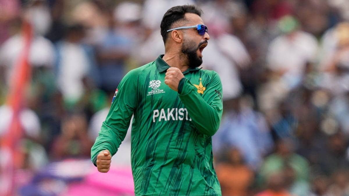 Pakistan edged out the Netherlands in a nervy start to the tournament